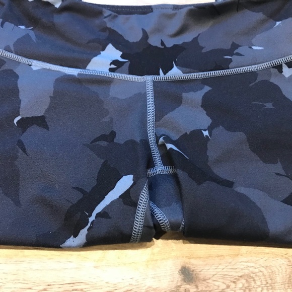 Lululemon Wunder Under Crop - Palm Party Blue - Picture 5 of 8